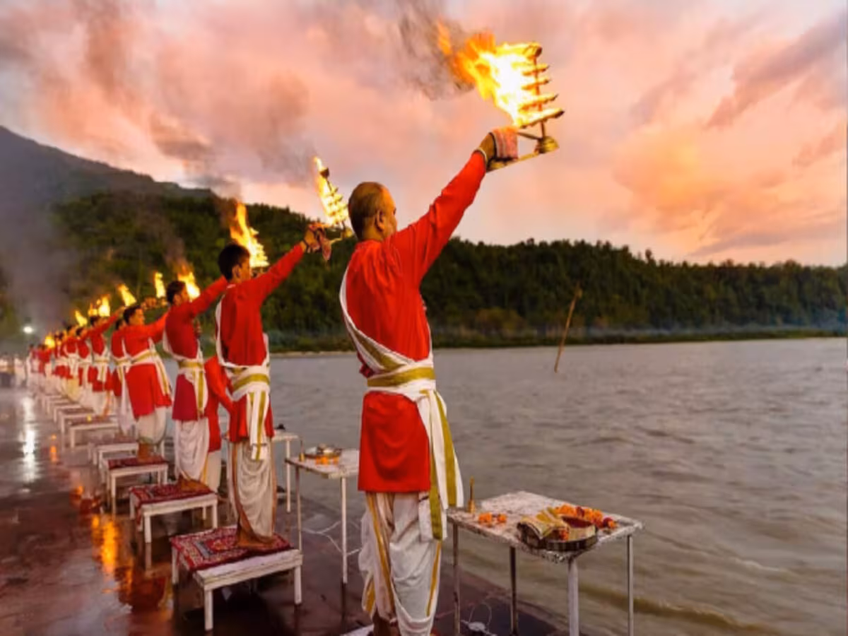 ganga aarti 1706084142